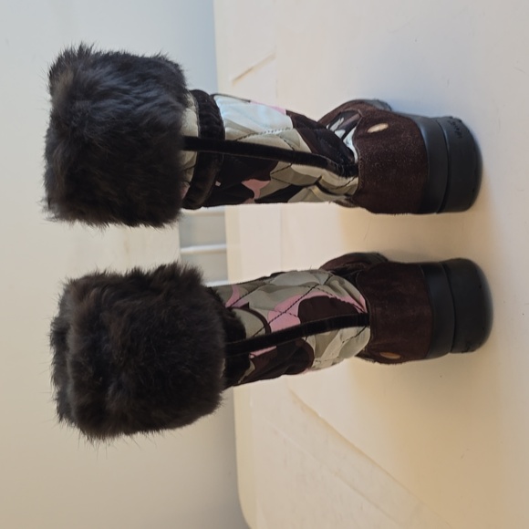 Coach Women's Monogram C's Quilted Sasha Winter Snow Boots Fur Trim Size 8.5 - Picture 6 of 17